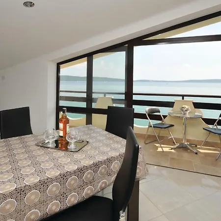 Apartment Lovely In Kastel Kambelovac With Wifi *