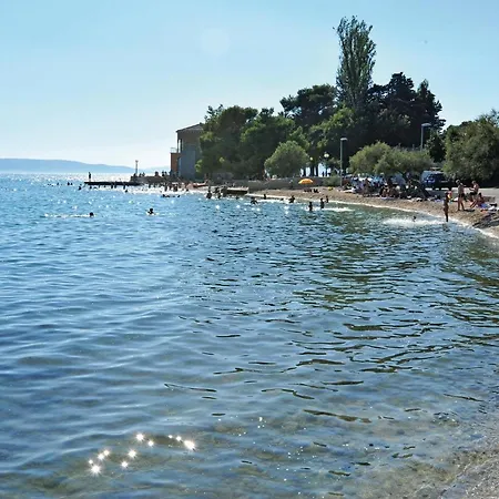 Two-bedroom Kastel Kambelovac With Sea View 02 Appartamento